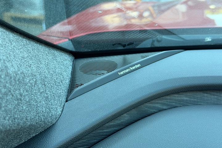 Rød Renault Scenic E-Tech fra 2024
