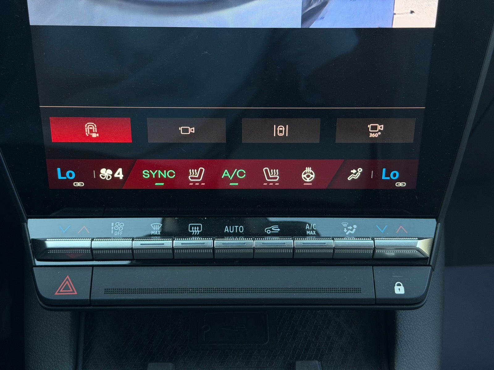 Rød Renault Scenic E-Tech fra 2024