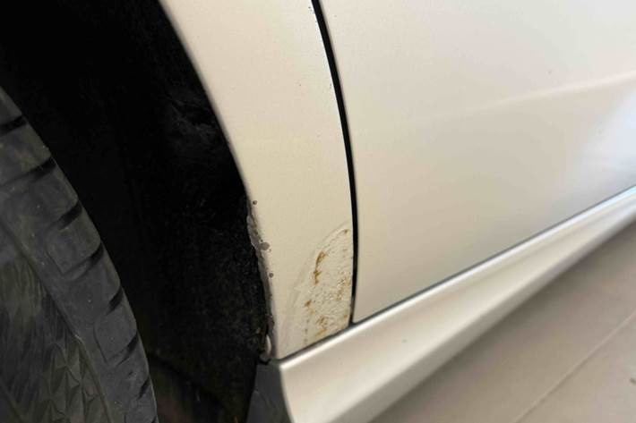 Sort Mercedes B180 fra 2012