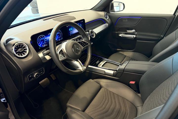 Sort Mercedes EQB250+ fra 2025