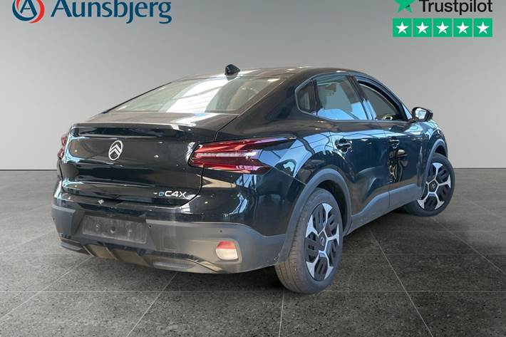 Sort Citroën ë-C4 X fra 2025