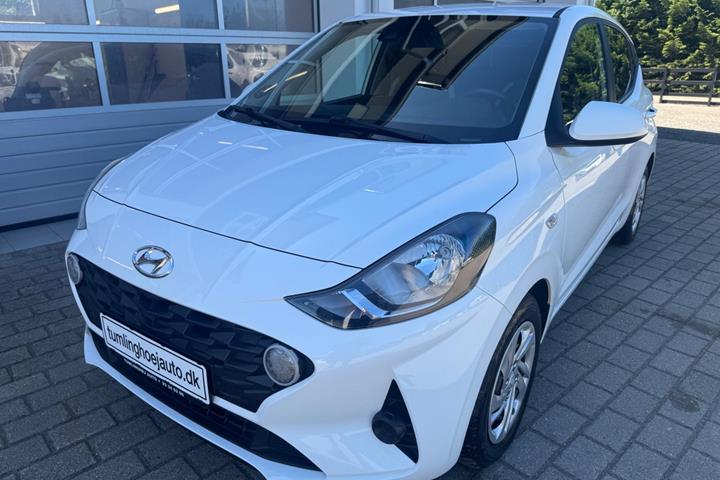 Hvid Hyundai i10 fra 2022