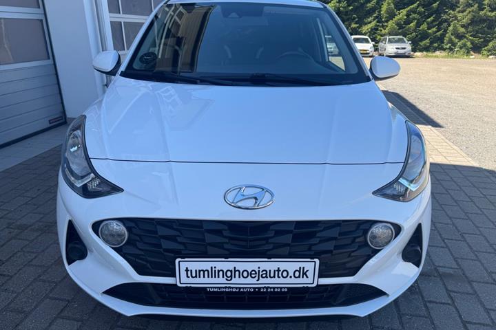 Hvid Hyundai i10 fra 2022