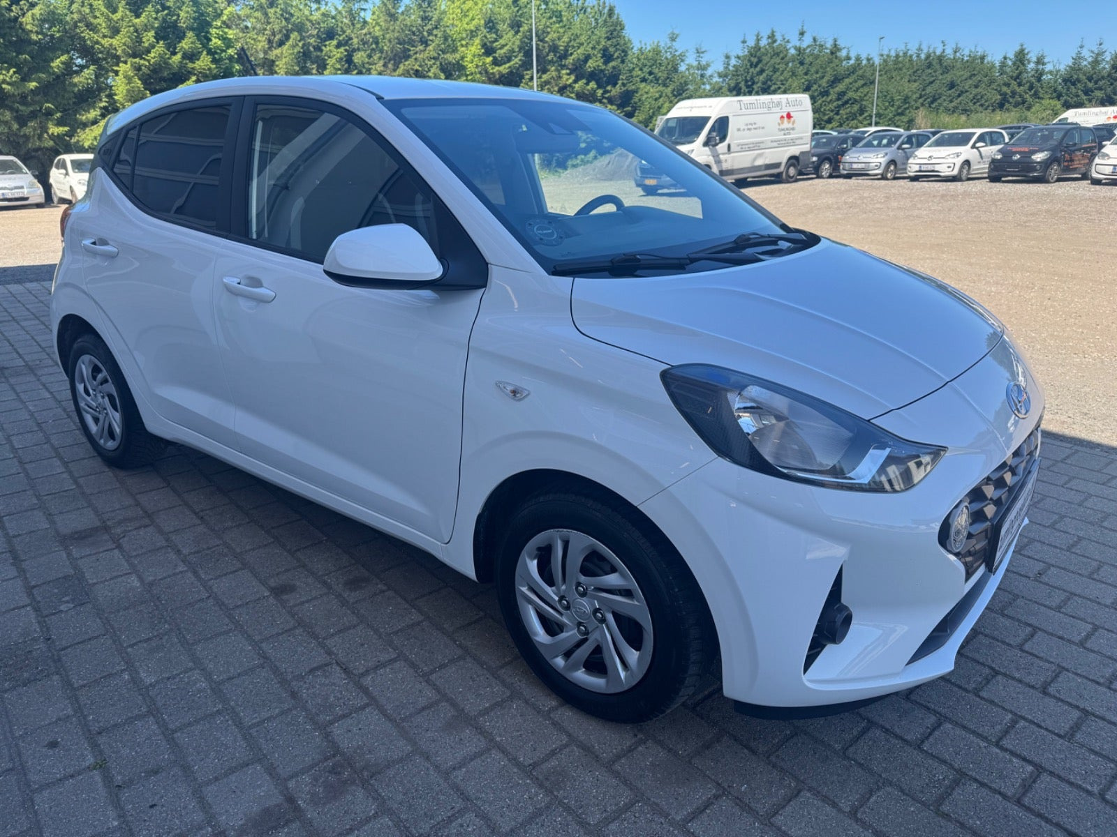 Hvid Hyundai i10 fra 2022