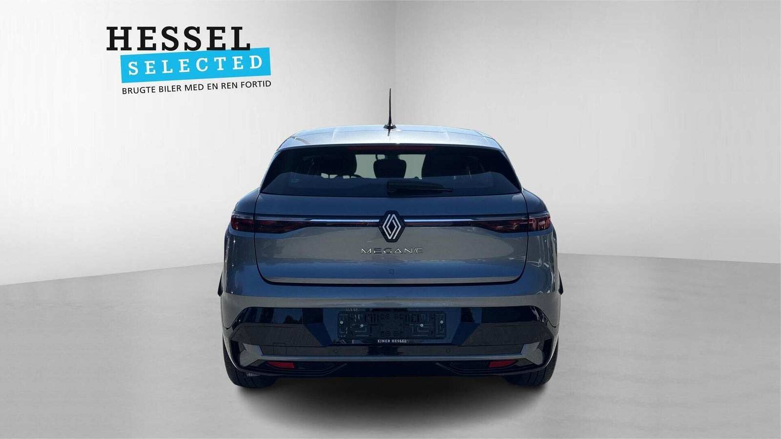 Grå Renault Megane E-Tech fra 2023
