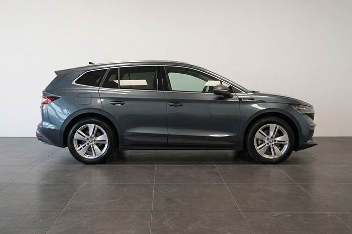 Grå Skoda Enyaq fra 2021