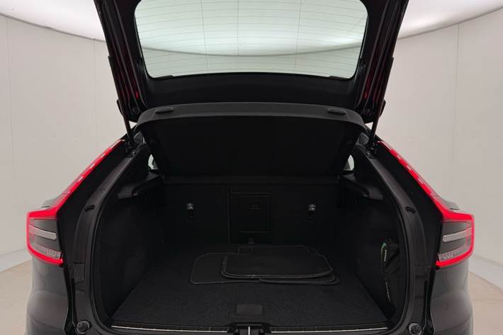 Sort Volvo C40 fra 2022