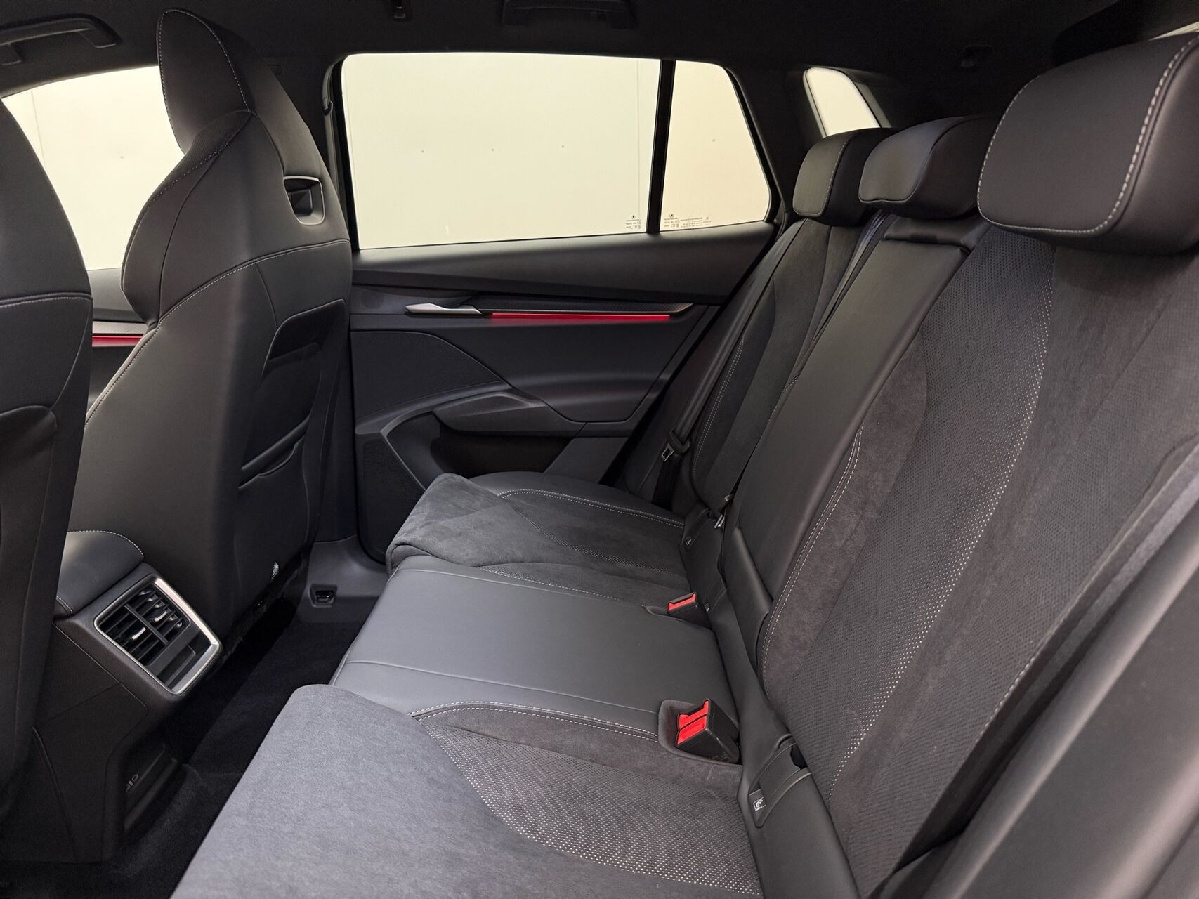 Sort Skoda Elroq fra 2025
