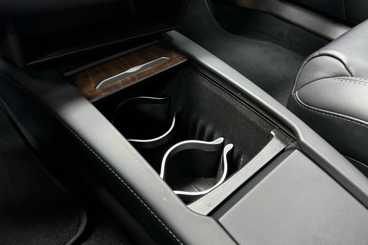 Grå Tesla Model S fra 2019