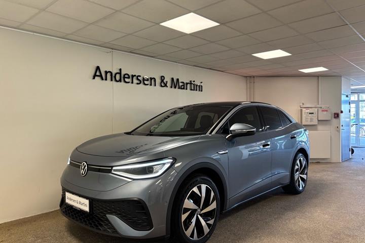 Blå VW ID.5 fra 2022 set udefra