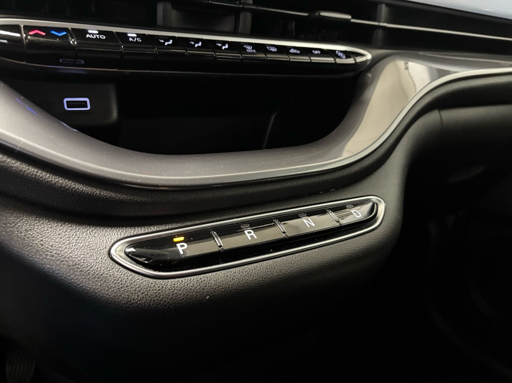 Hvid Fiat 500e fra 2023