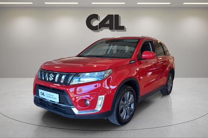 Rød Suzuki Vitara fra 2023 set udefra