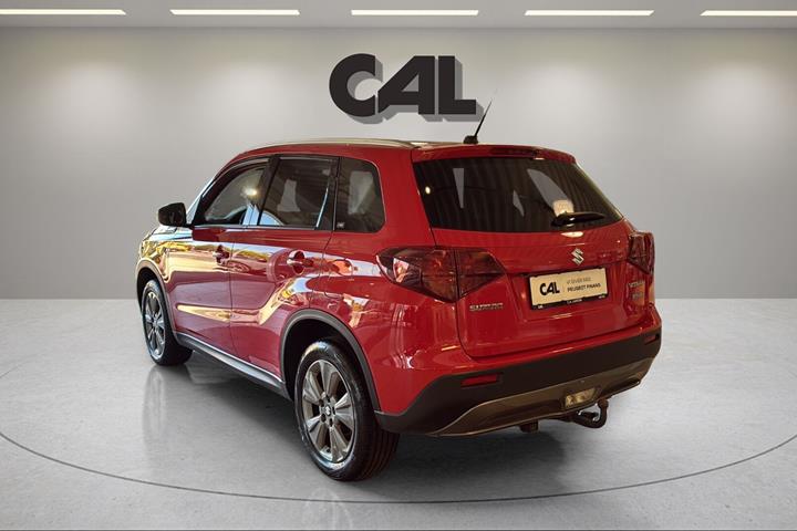 Rød Suzuki Vitara fra 2023