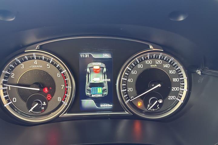 Rød Suzuki Vitara fra 2023