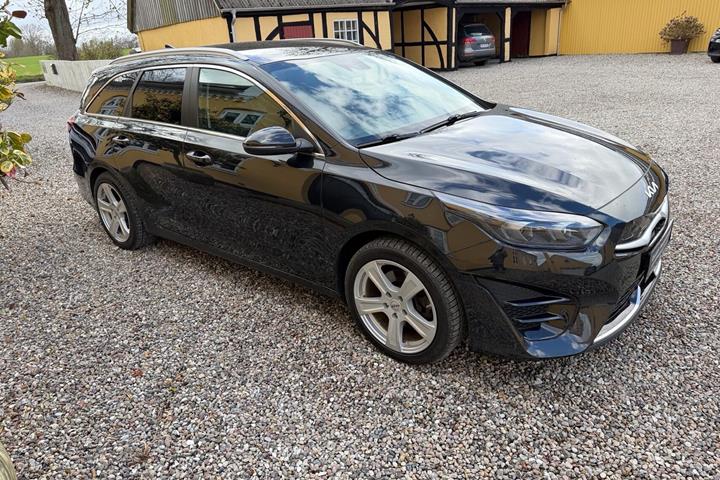 Sort Kia Ceed fra 2022