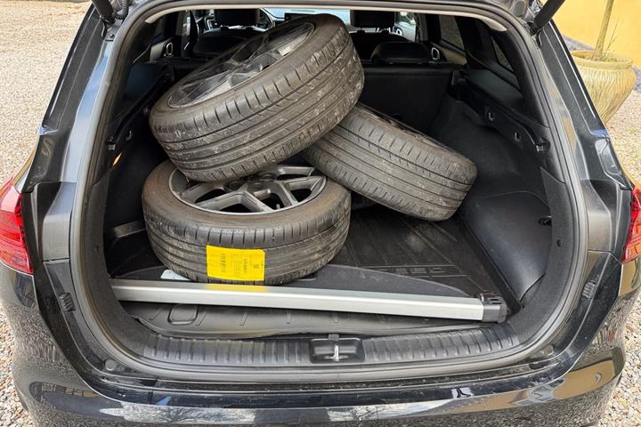 Sort Kia Ceed fra 2022