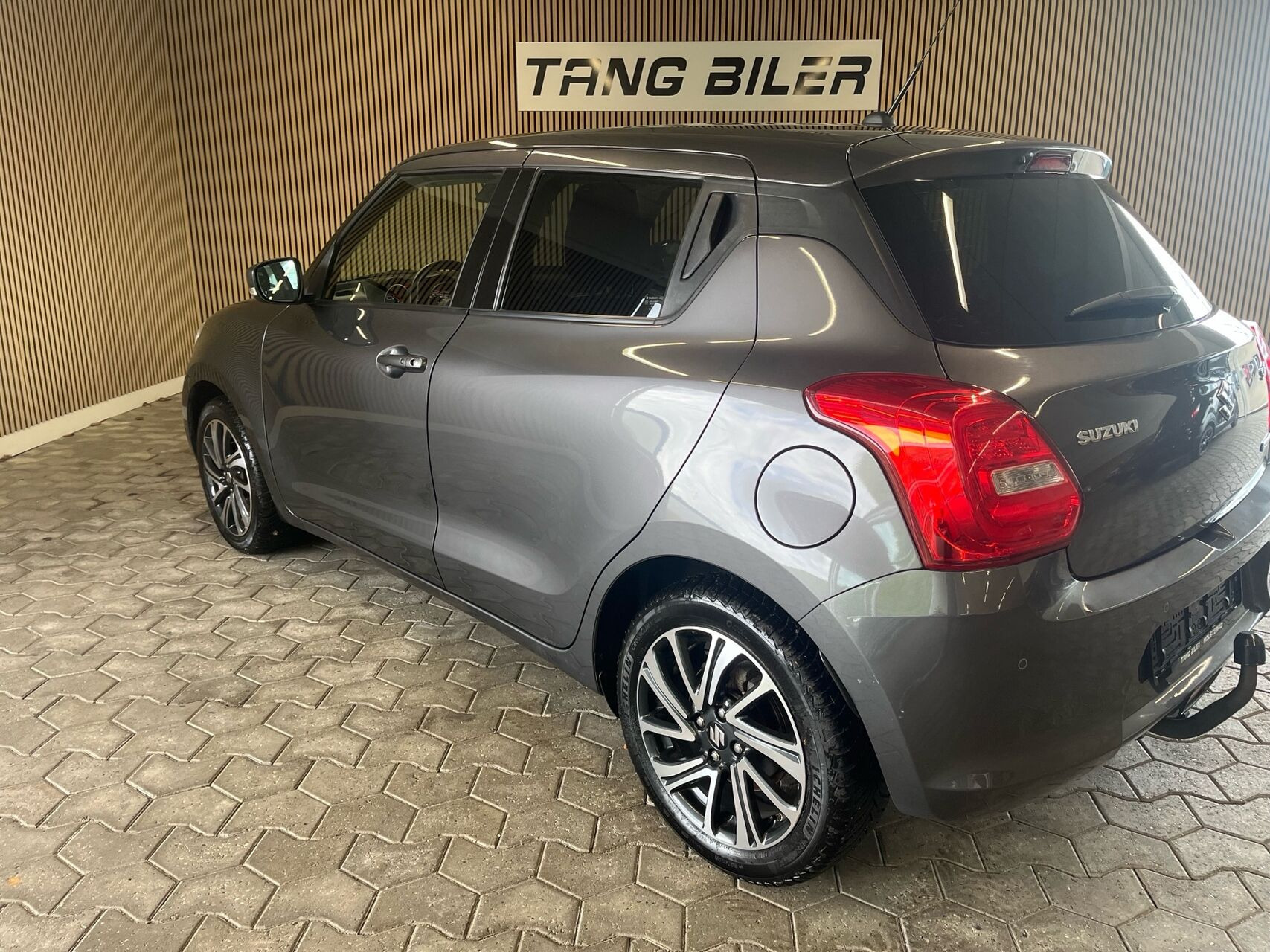 Brun Suzuki Swift fra 2021