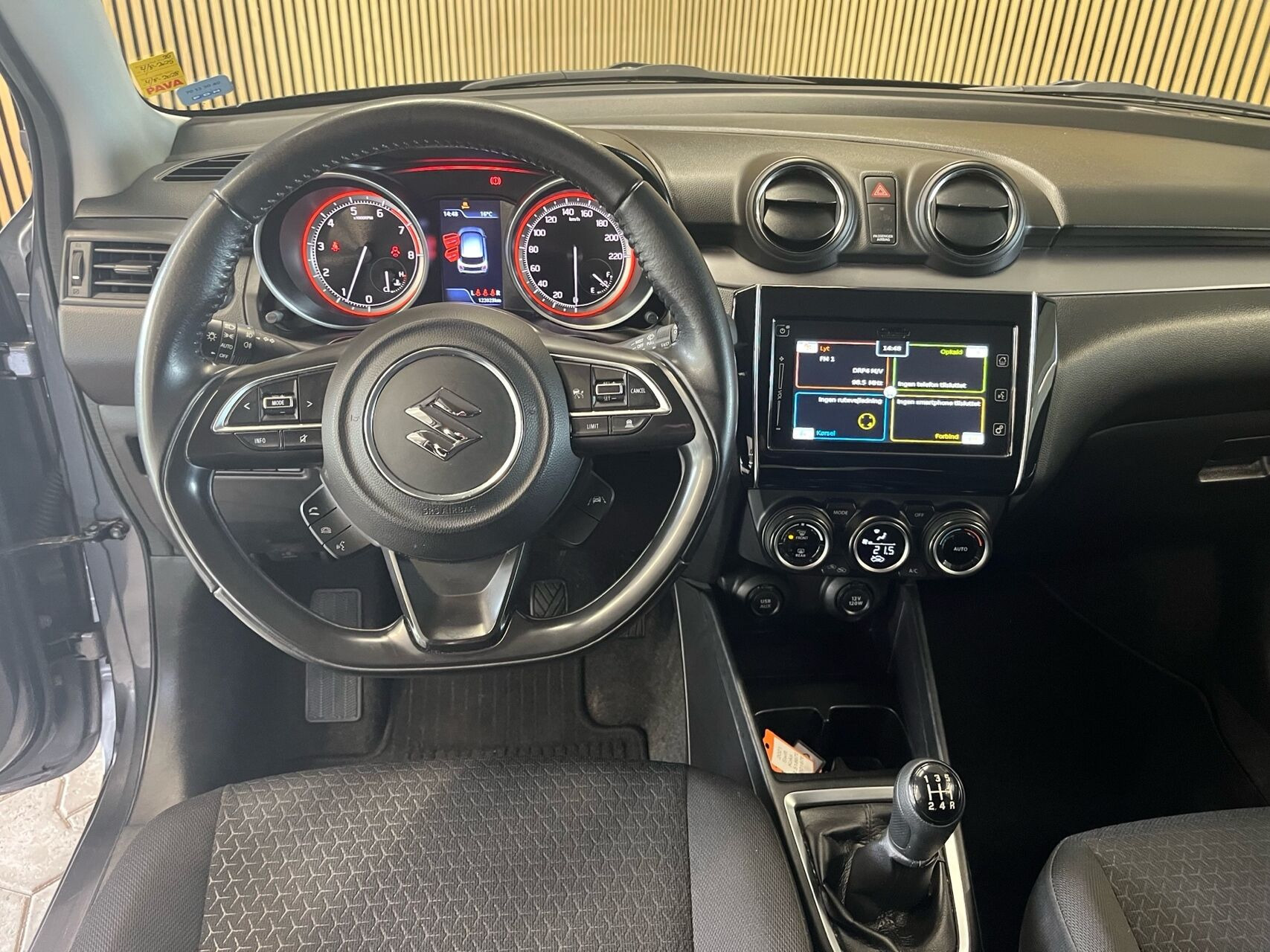 Brun Suzuki Swift fra 2021