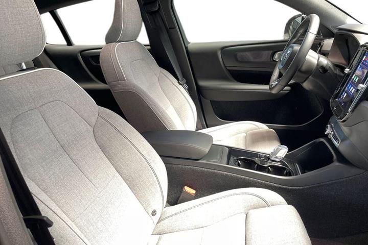 Sort Volvo C40 fra 2023