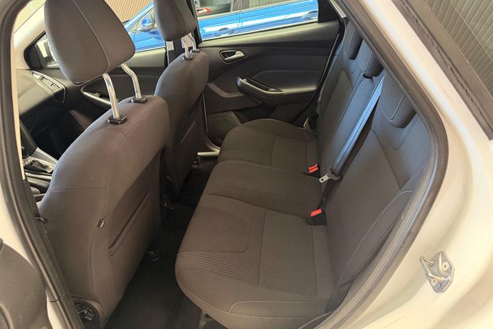 Hvid Ford Focus fra 2014