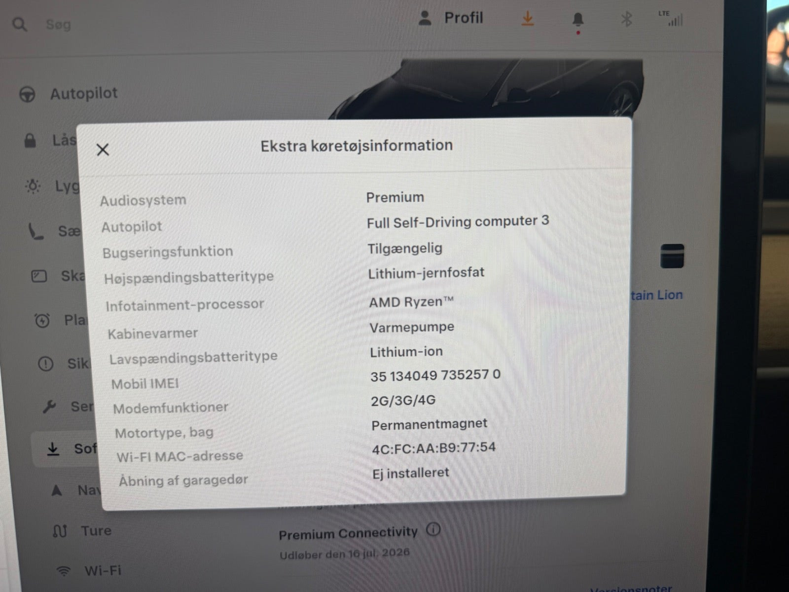 Grå Tesla Model Y fra 2023