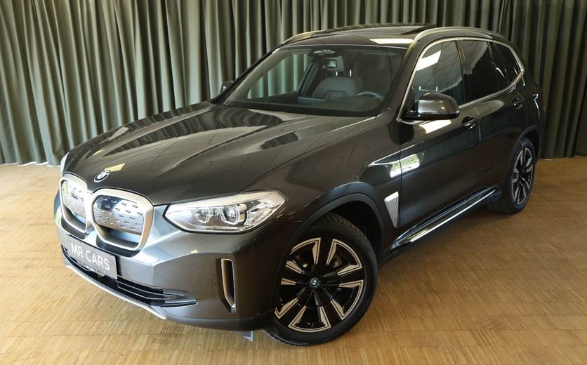 BMW iX3 Charged
