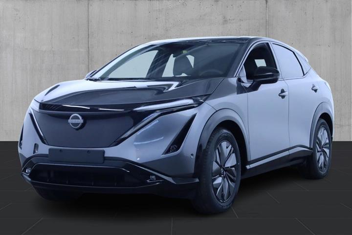 Grå Nissan Ariya fra 2025 set udefra