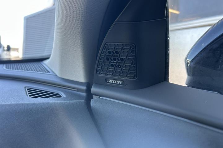 Grå Nissan Ariya fra 2025