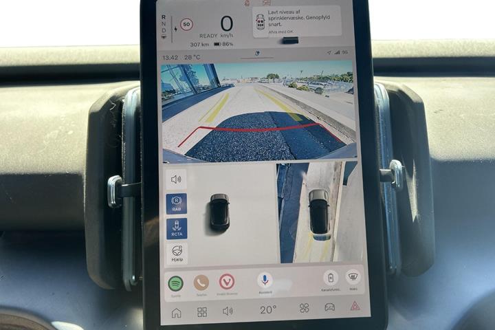 Grå Volvo EX30 fra 2025
