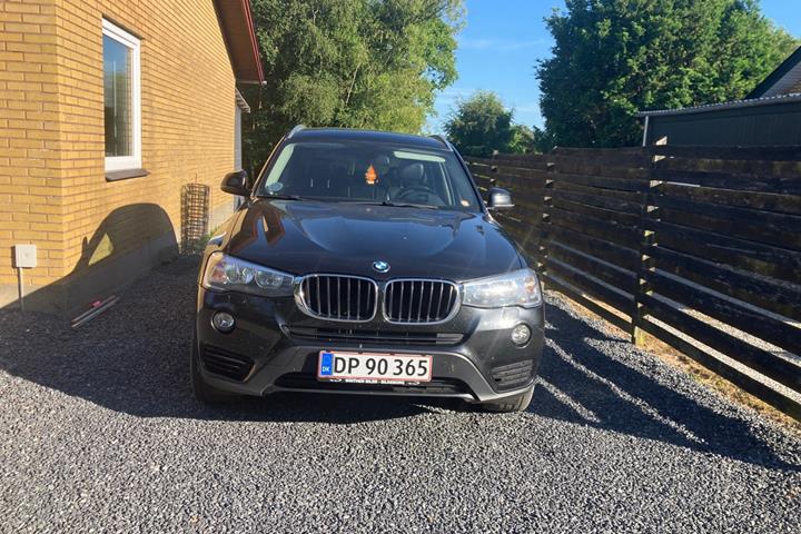 Sort BMW X3 fra 2016