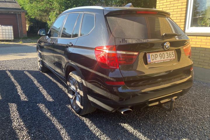 Sort BMW X3 fra 2016