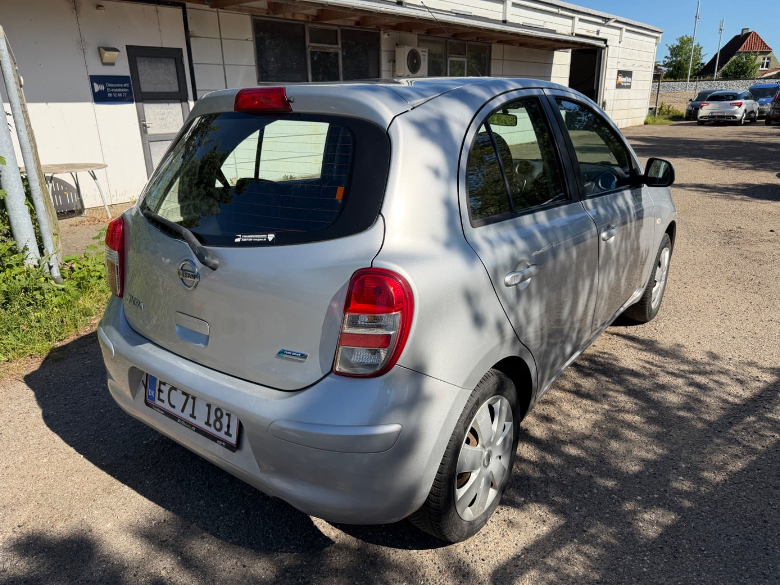 Grøn Nissan Micra fra 2011