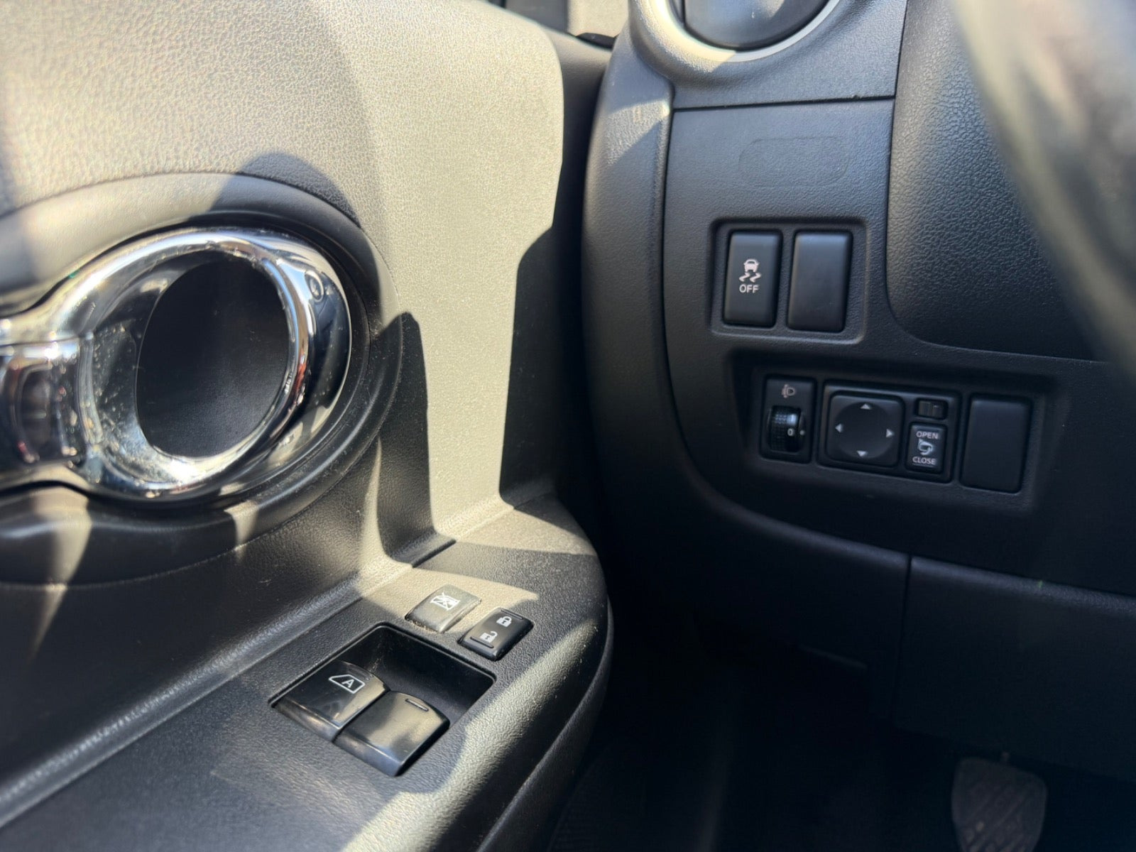 Grøn Nissan Micra fra 2011