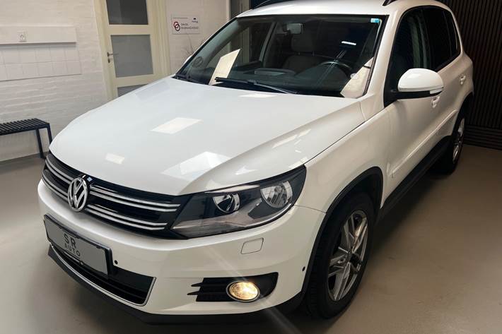 Hvid VW Tiguan fra 2008