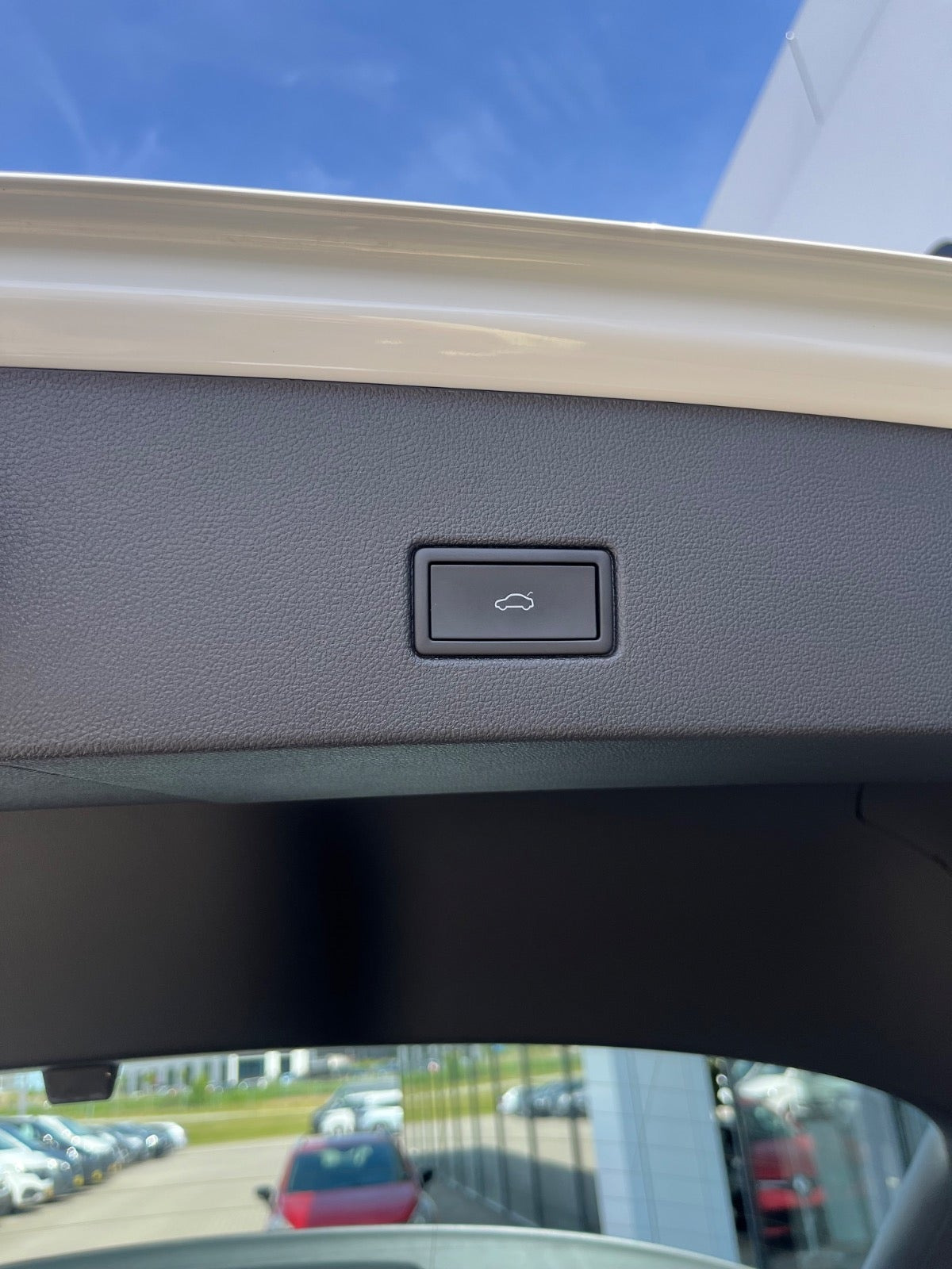 Hvid VW T-Roc fra 2022