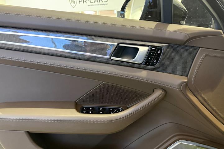 undefined Porsche Panamera Turbo S fra 2021