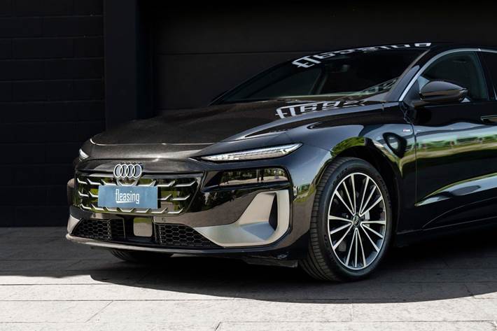 Sort Audi A6 e-tron fra 2025