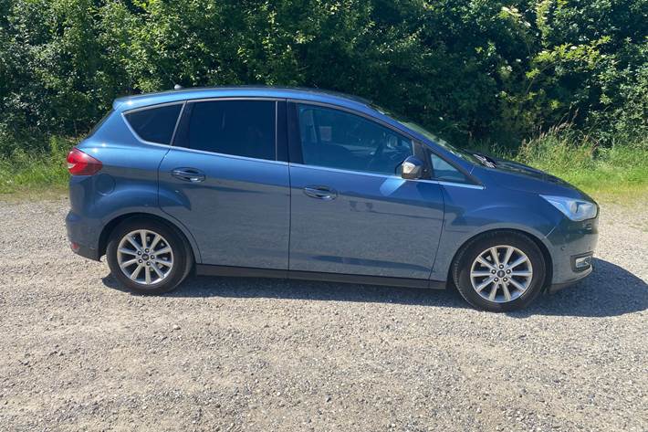 Blå Ford C-MAX fra 2018
