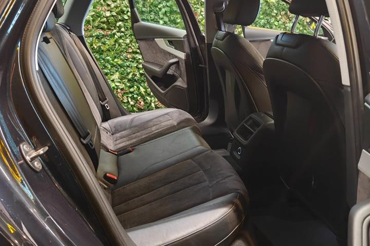 undefined Audi A4 fra 2018