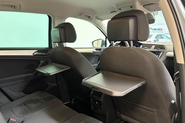 Grå VW Tiguan fra 2018