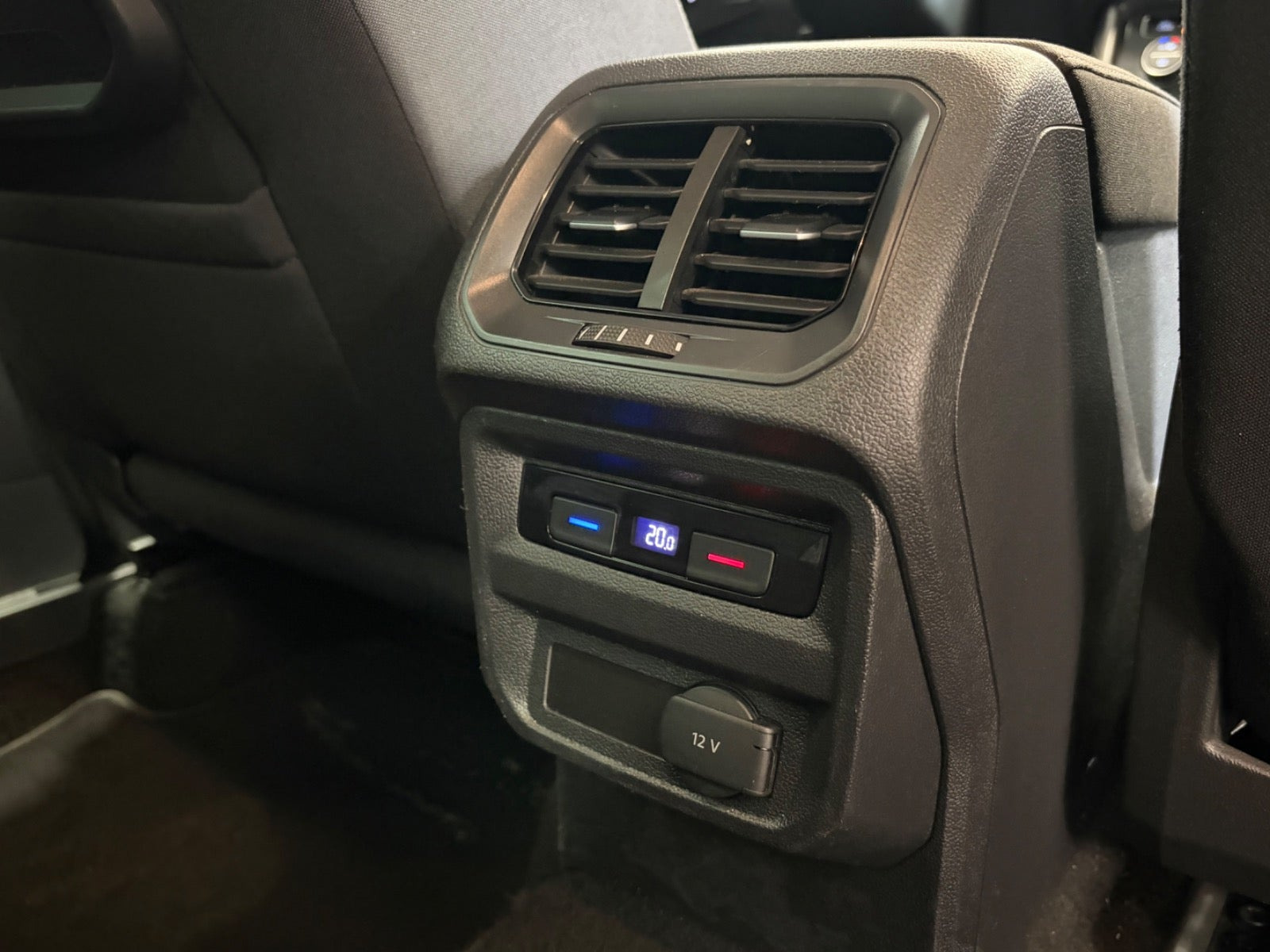 Grå VW Tiguan fra 2018