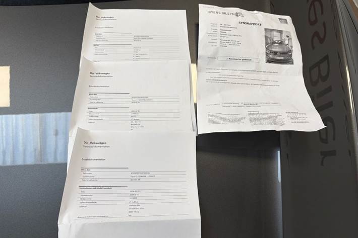 Grå VW Tiguan fra 2018