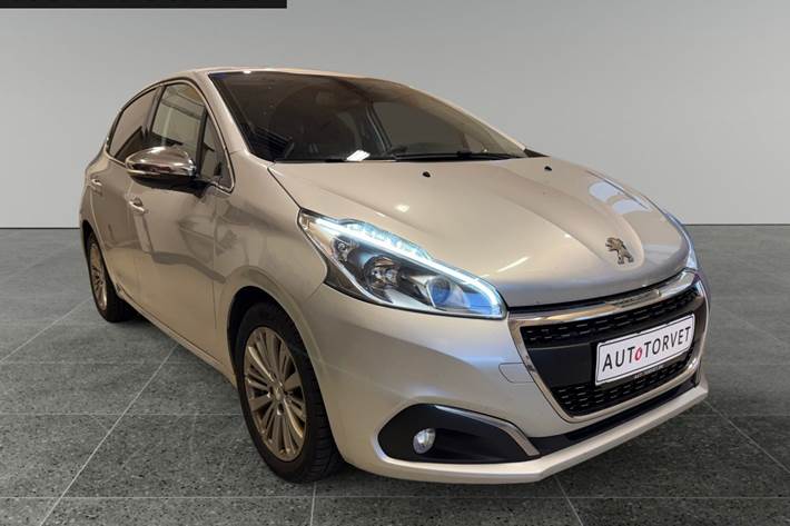 Sølv Peugeot 208 fra 2016