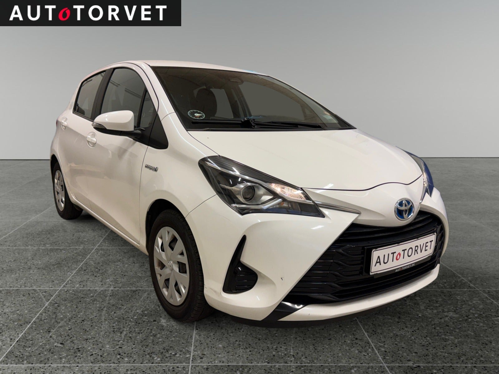 Hvid Toyota Yaris fra 2017