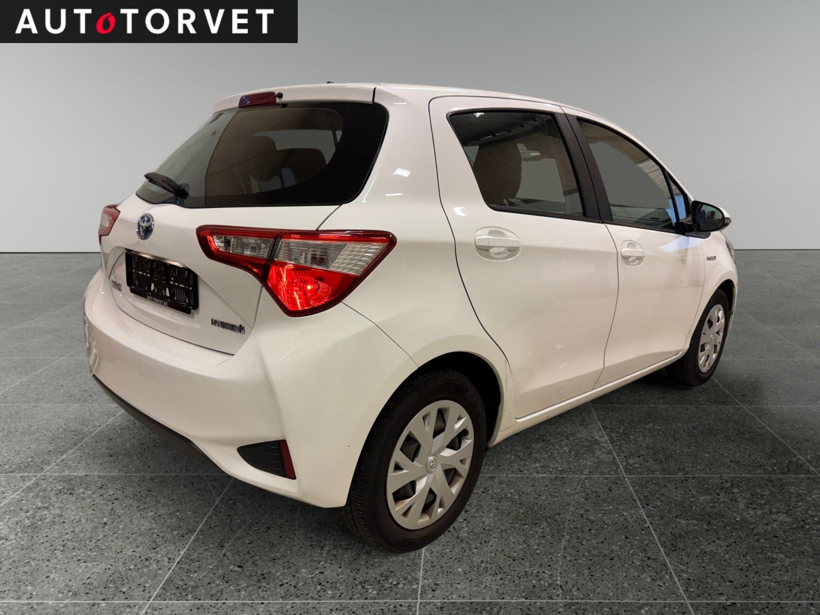 Hvid Toyota Yaris fra 2017