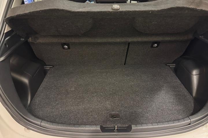 Hvid Toyota Yaris fra 2017