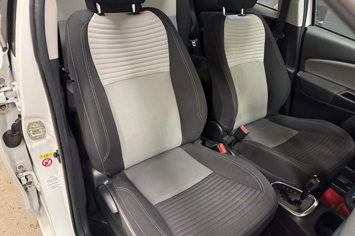 Hvid Toyota Yaris fra 2017