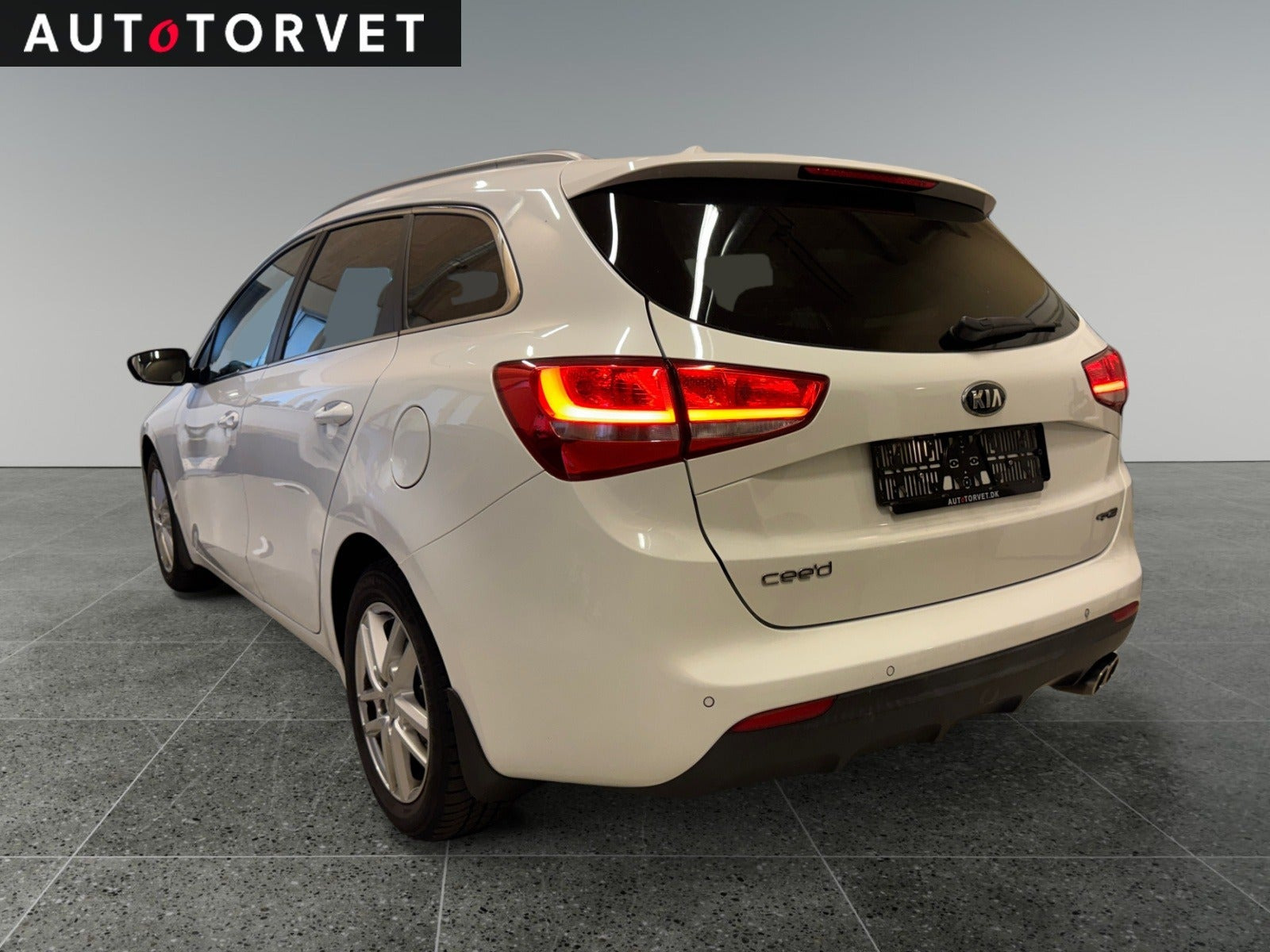 Hvid Kia Ceed fra 2018