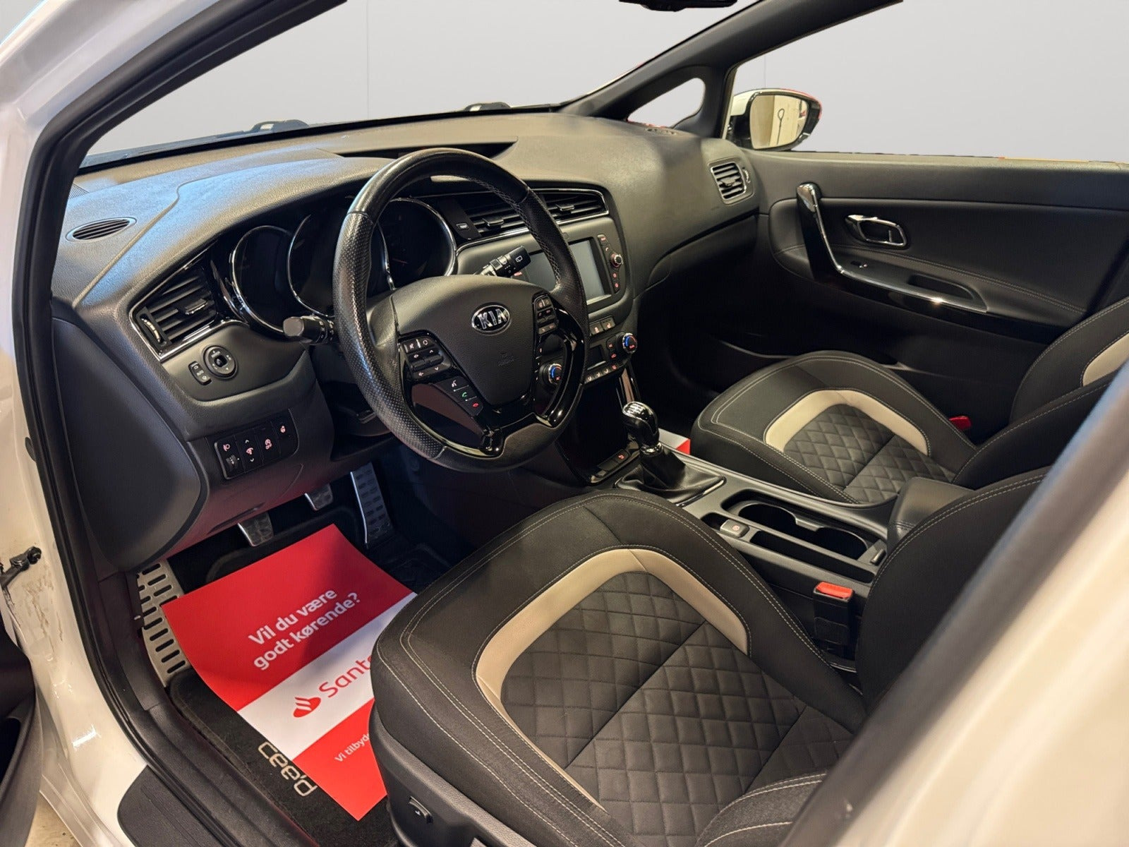 Hvid Kia Ceed fra 2018