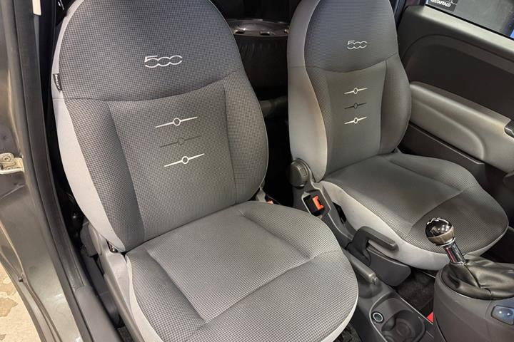 Grå Fiat 500 fra 2008